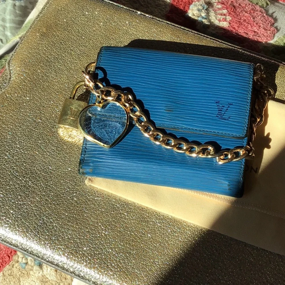 Small chain with Marino glass heart charm& lv lock and key - Picture 7 of 7